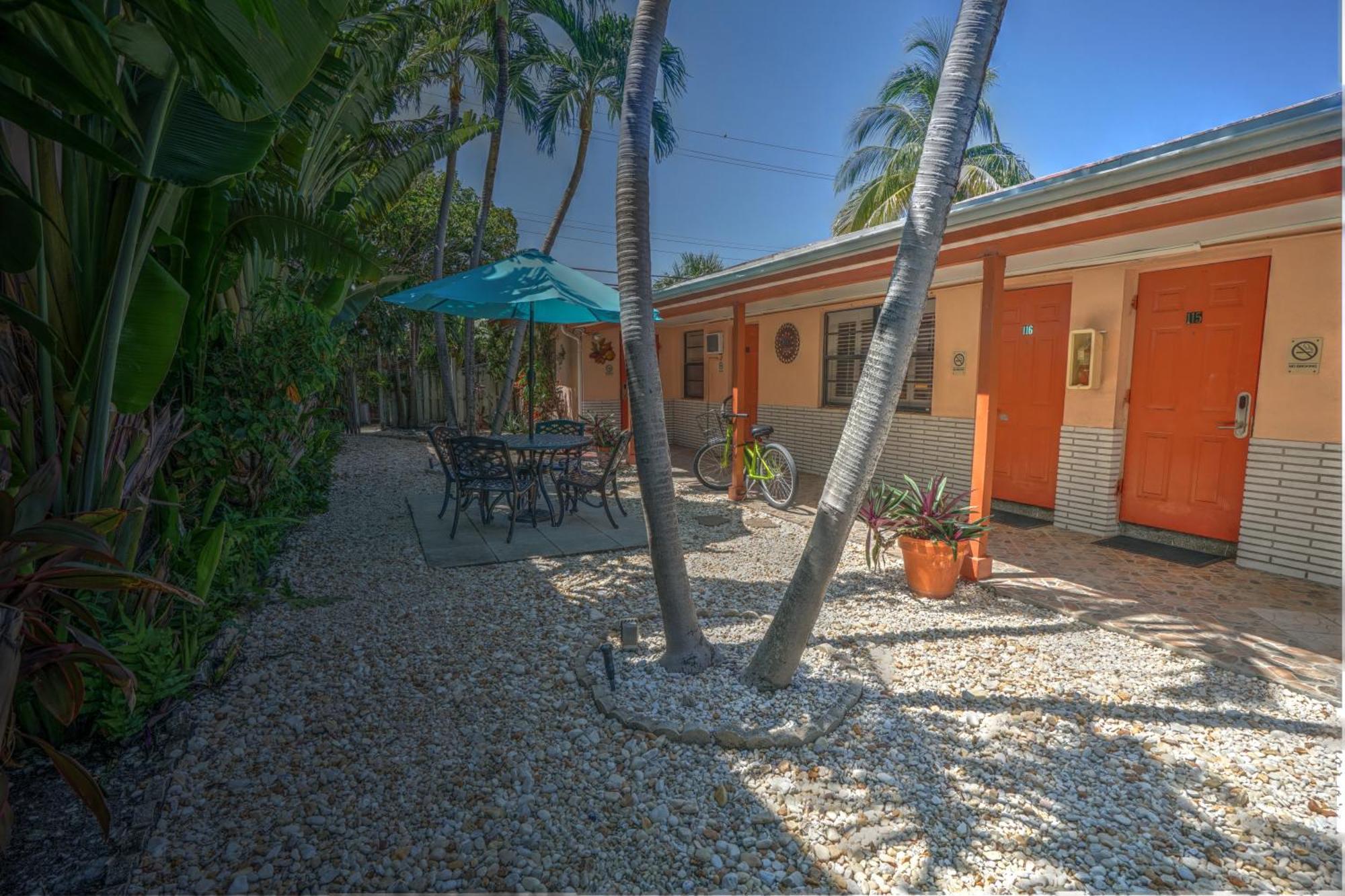 Sea Garden By The Sea Hotell Lauderdale-by-the-Sea Exteriör bild