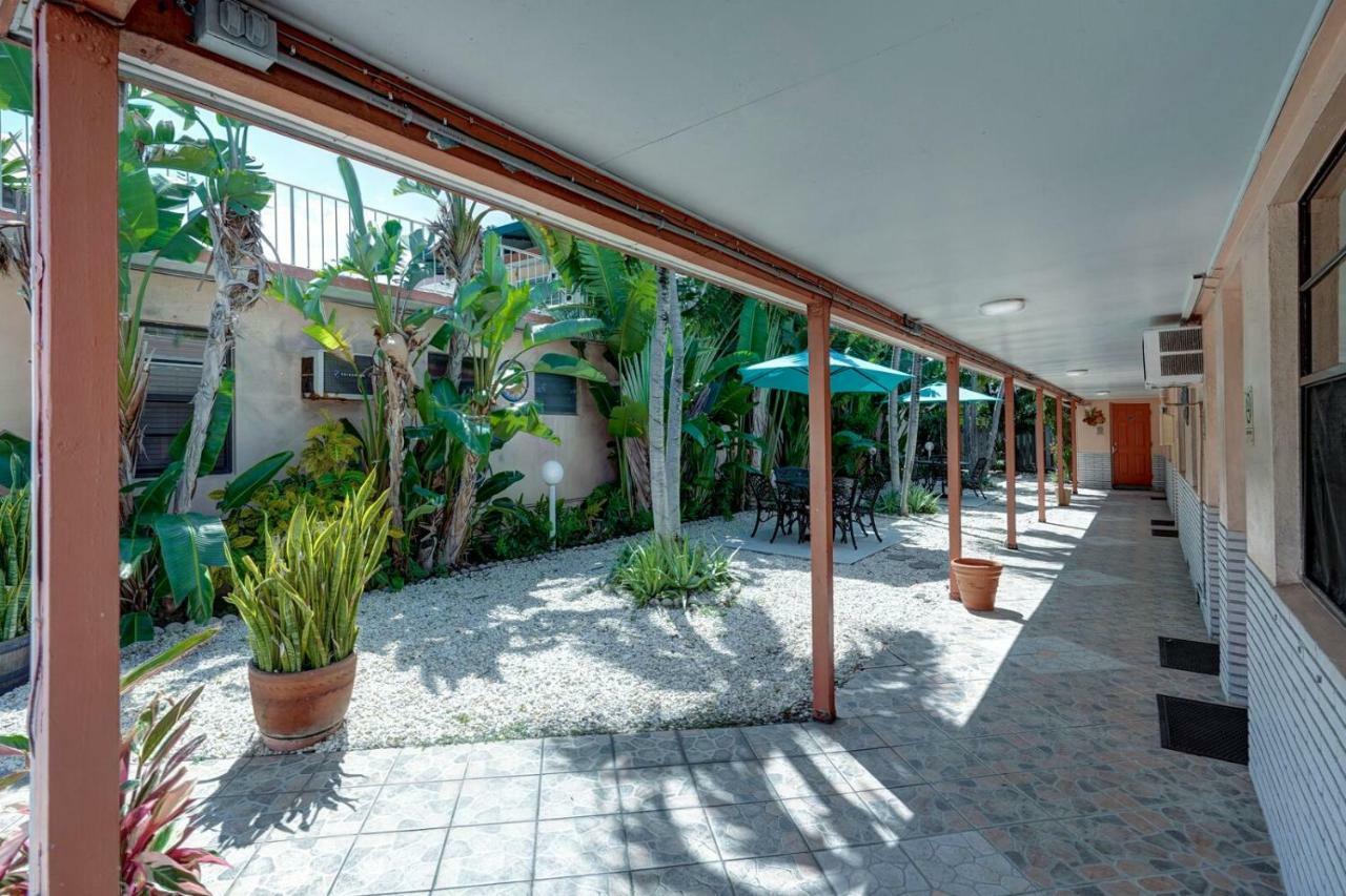 Sea Garden By The Sea Hotell Lauderdale-by-the-Sea Exteriör bild